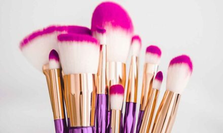It’s Time To Clean Your Makeup Brushes